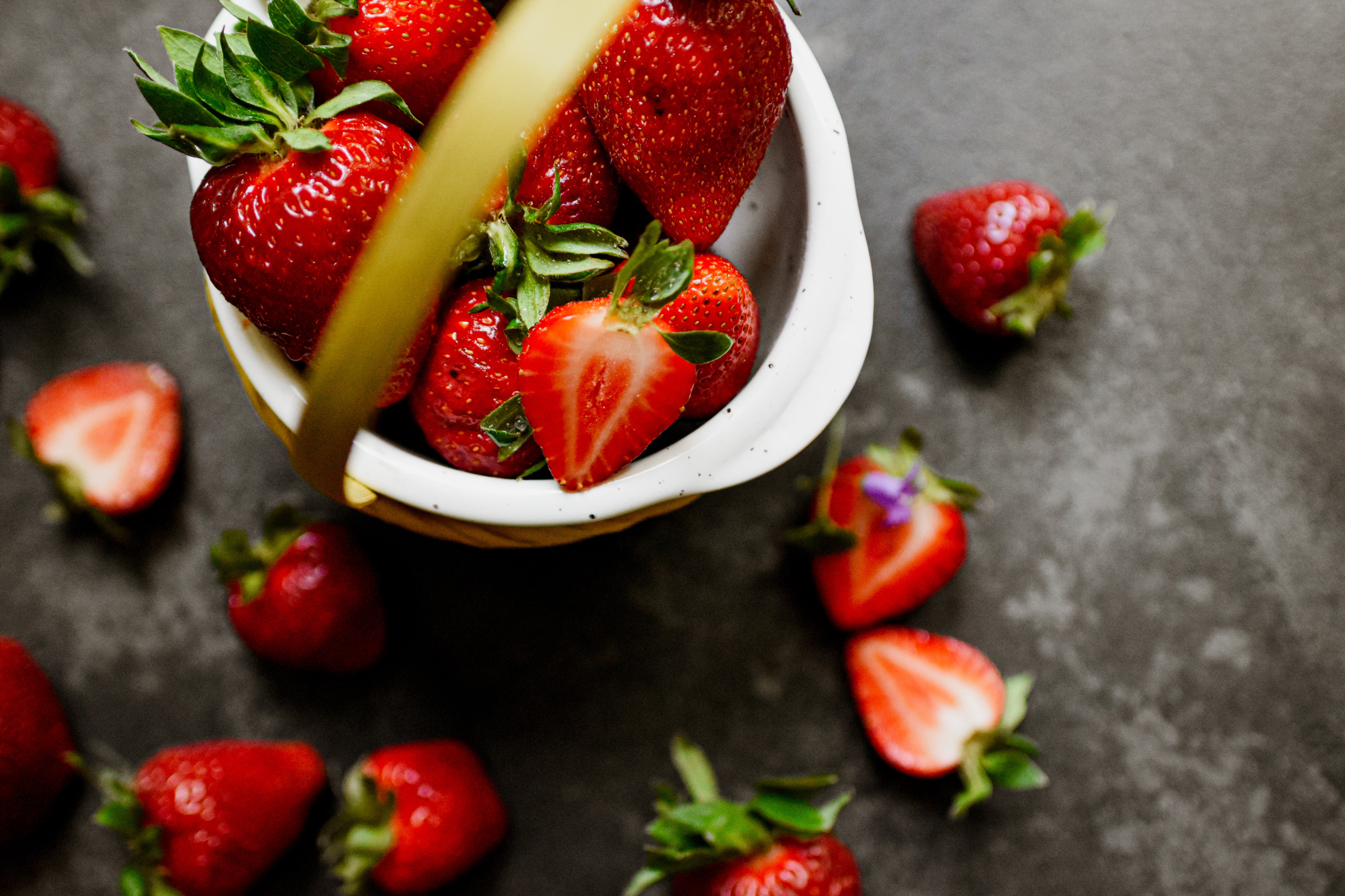 Buy Strawberries / Fresh